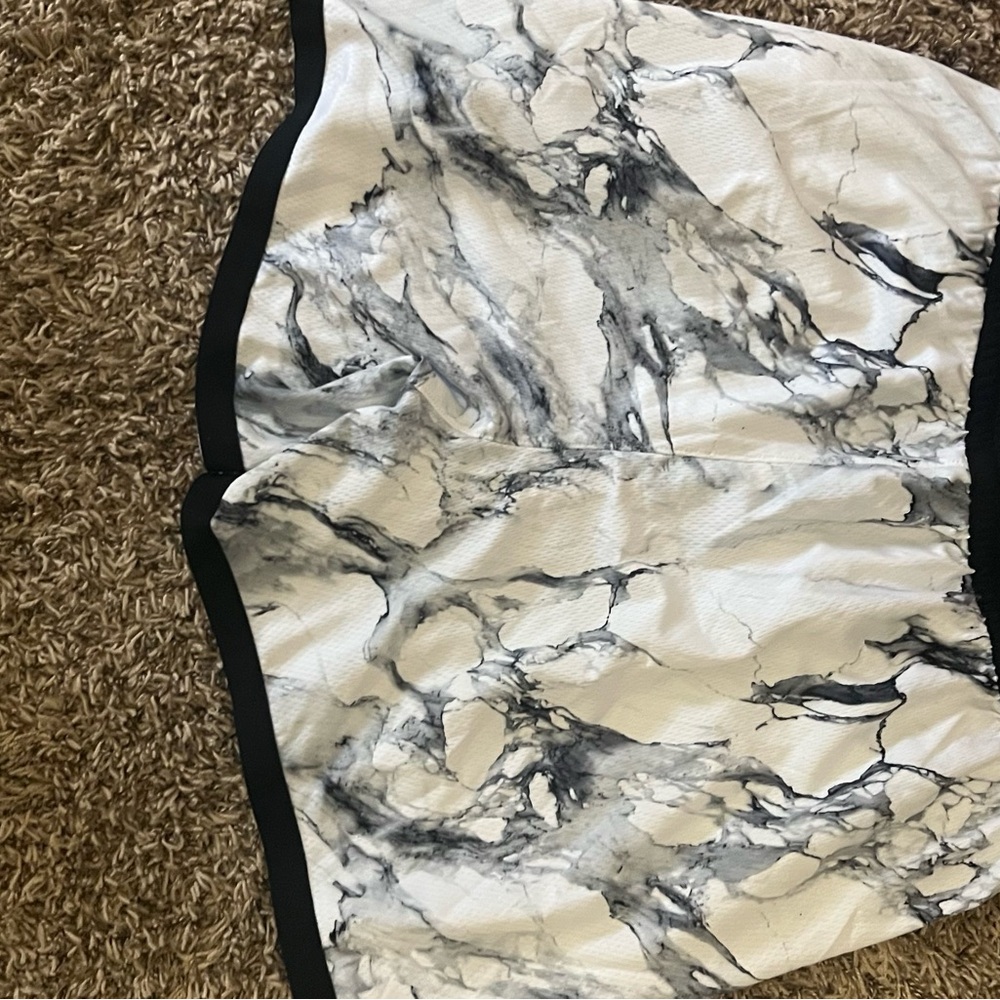 Nike Dri-FIT Gray Athletic Shorts - Picture 2 of 3